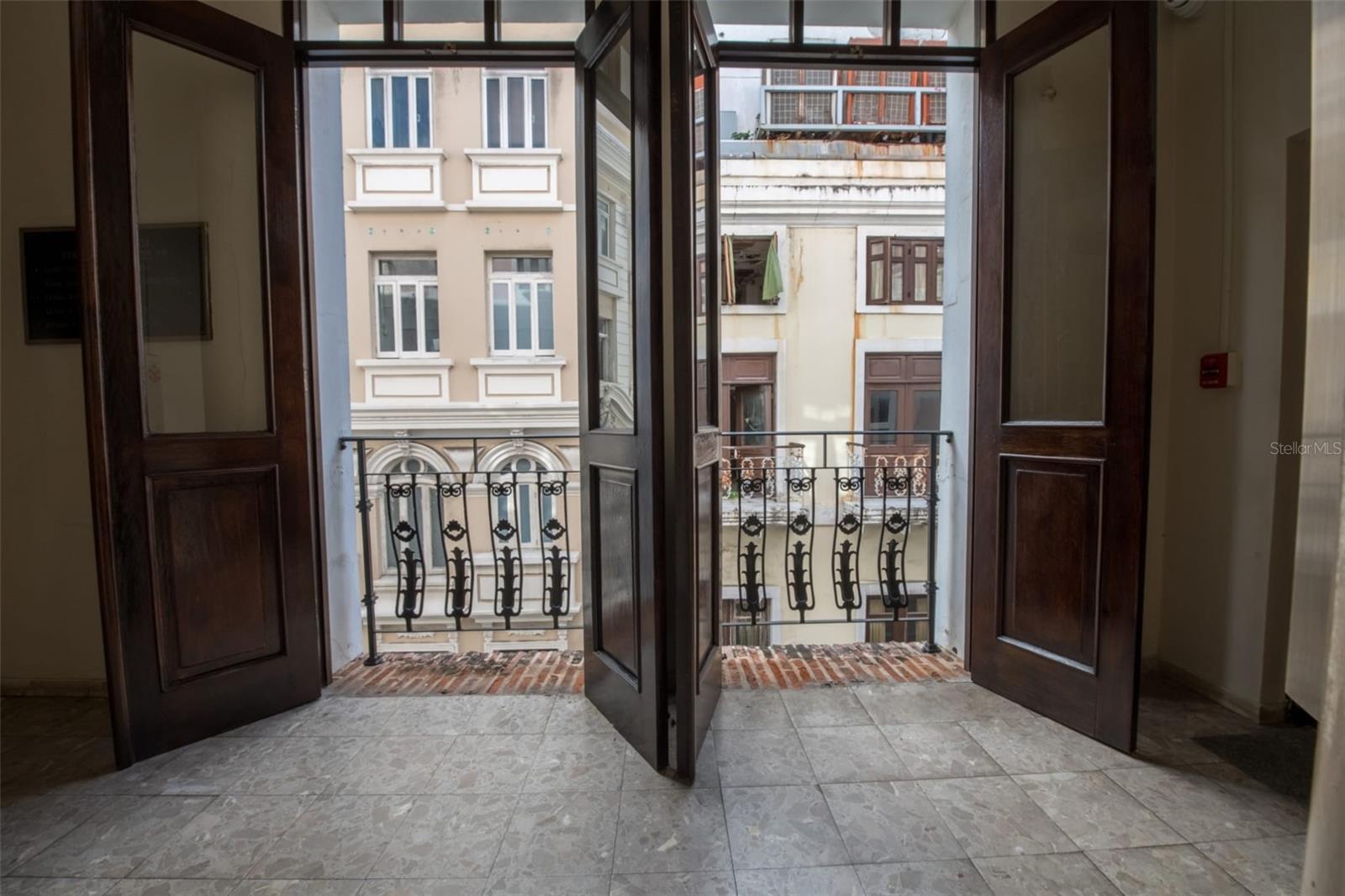 351 Calle Tetuan Property Photo 3