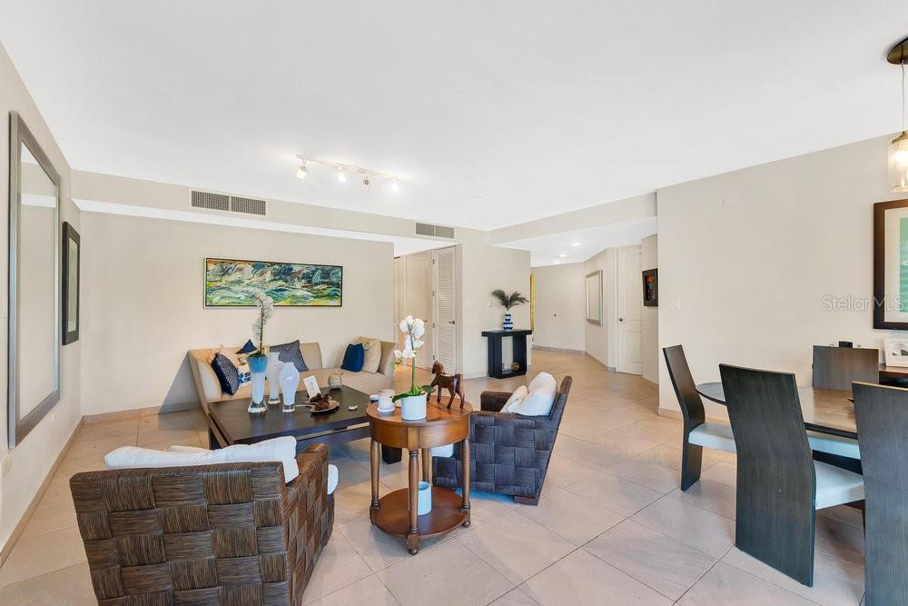 Olivine 83 Cond Treasure Point Torre Iii #apt. 322 Property Photo 7