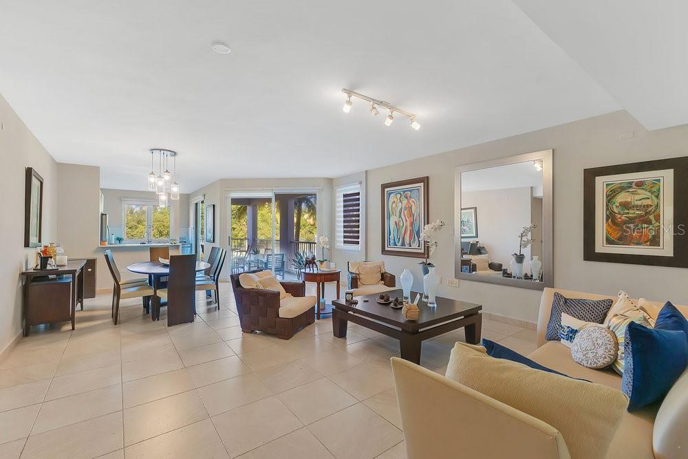 Olivine 83 Cond Treasure Point Torre Iii #apt. 322 Property Photo 8