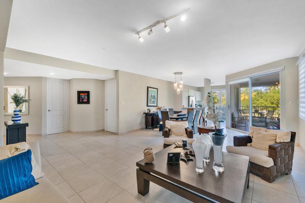 Olivine 83 Cond Treasure Point Torre Iii #apt. 322 Property Photo 10