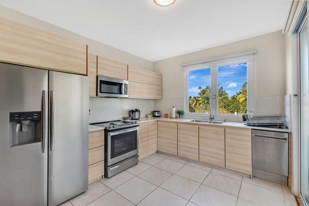 Olivine 83 Cond Treasure Point Torre Iii #apt. 322 Property Photo 11