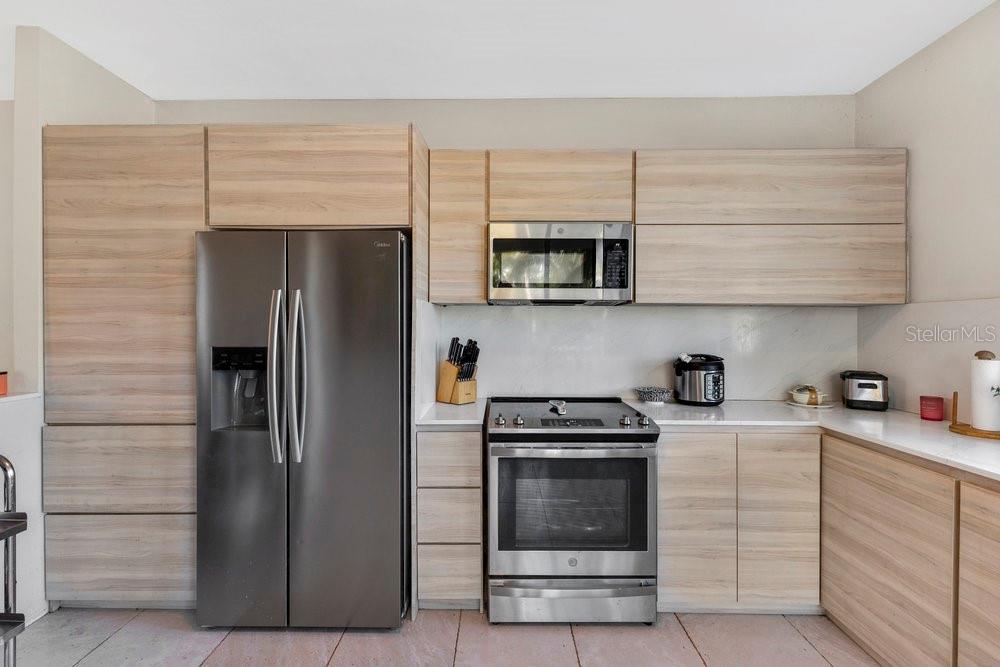 Olivine 83 Cond Treasure Point Torre Iii #apt. 322 Property Photo 12