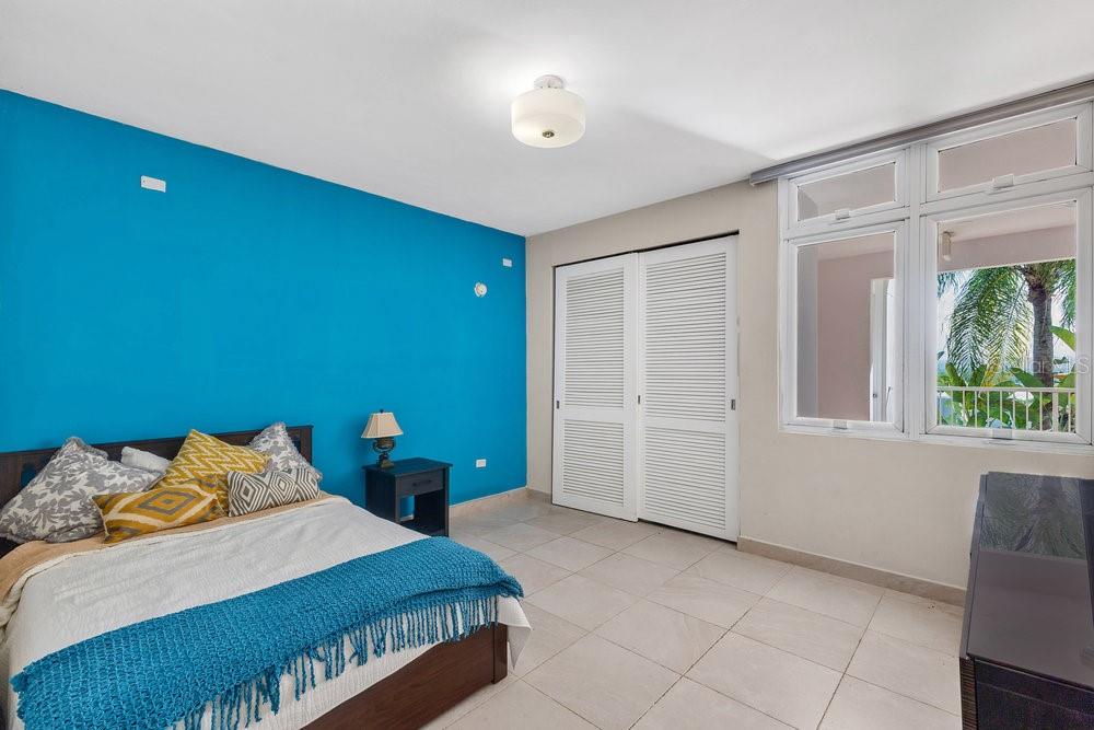 Olivine 83 Cond Treasure Point Torre Iii #apt. 322 Property Photo 16