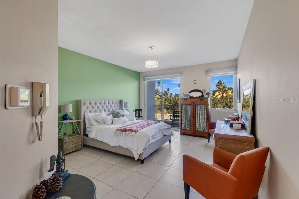 Olivine 83 Cond Treasure Point Torre Iii #apt. 322 Property Photo 18