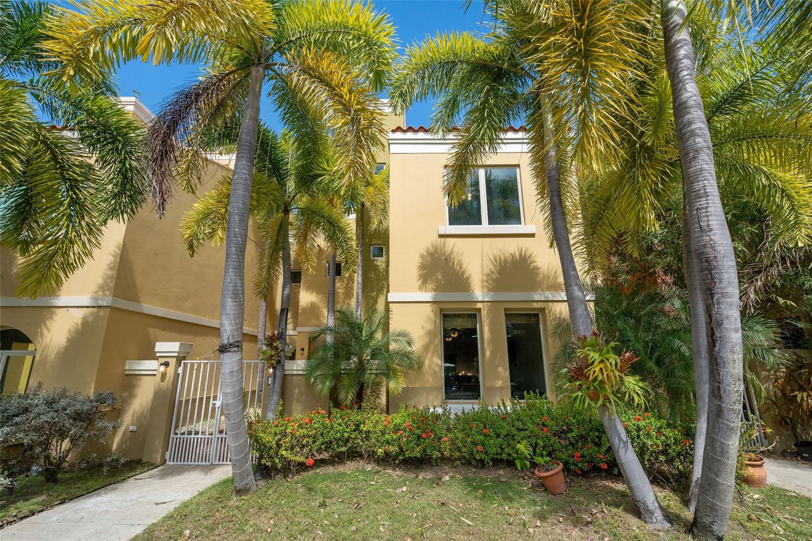 90 Candelero Drive #13 Property Photo 2