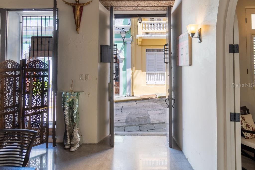64 Calle De San Francisco Property Photo 6