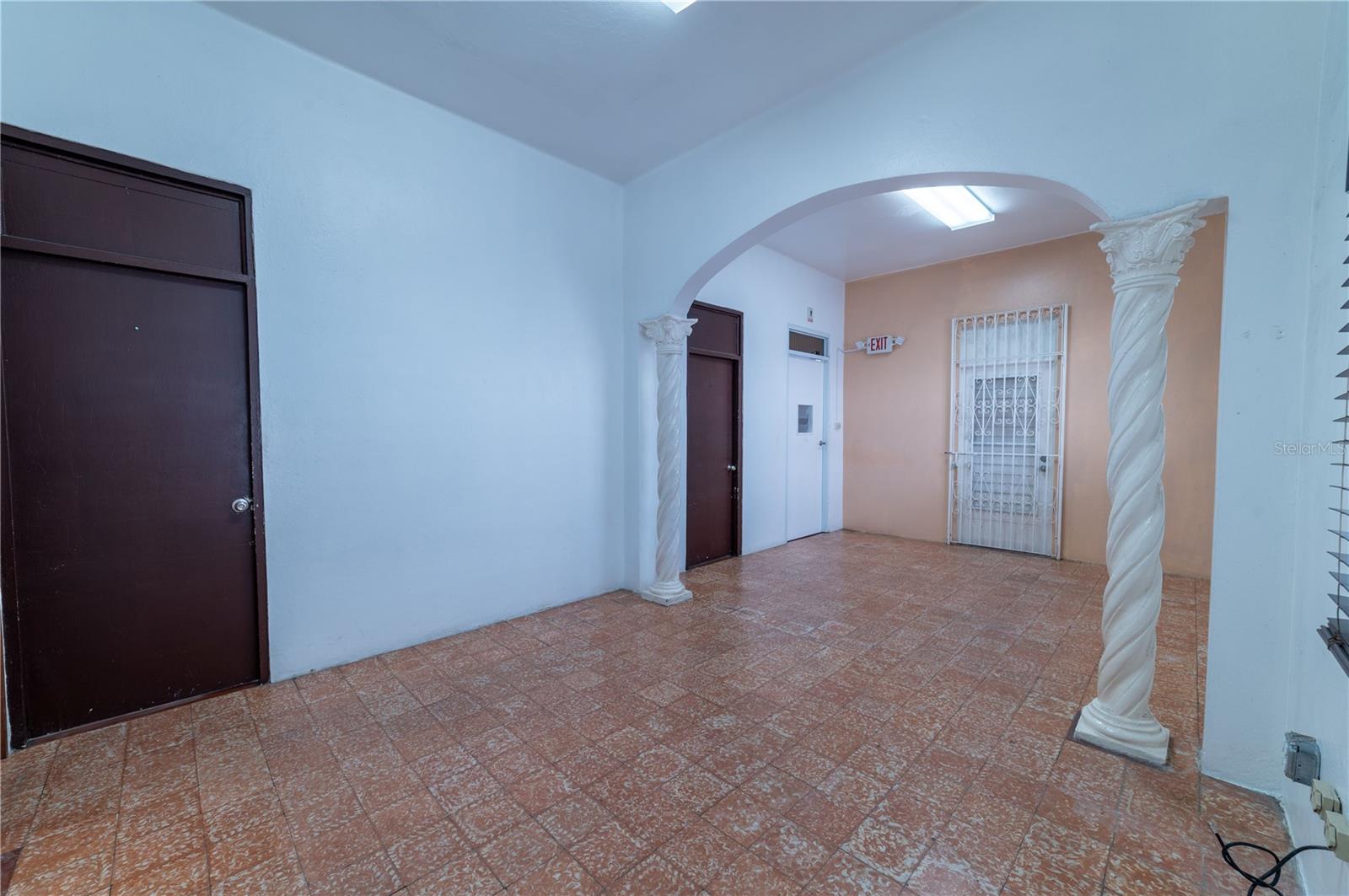 A10 Angel Ortiz Urb Paradise Property Photo 4