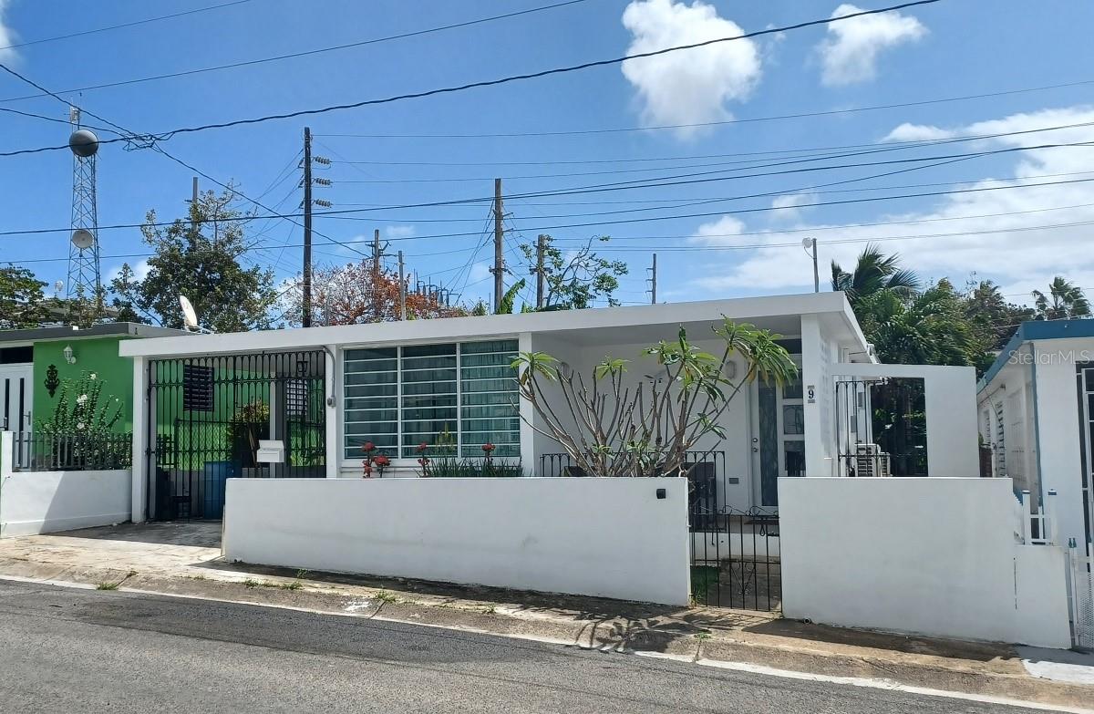 C9 Calle 1 Property Photo