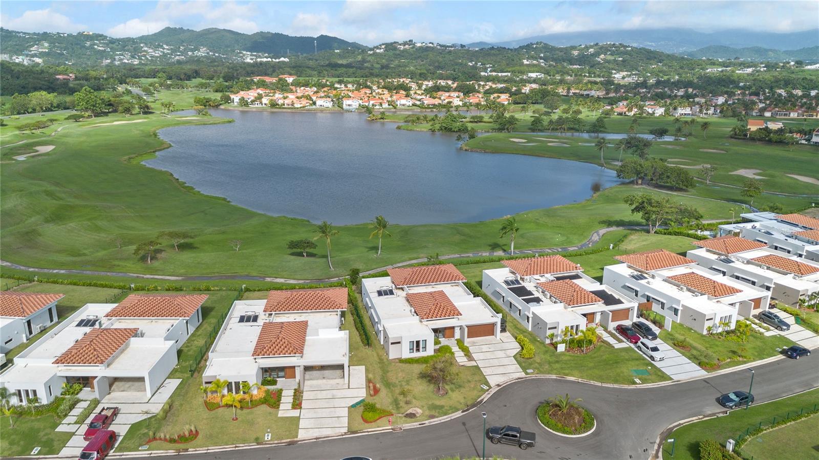 49 Los Lagos Property Photo 4