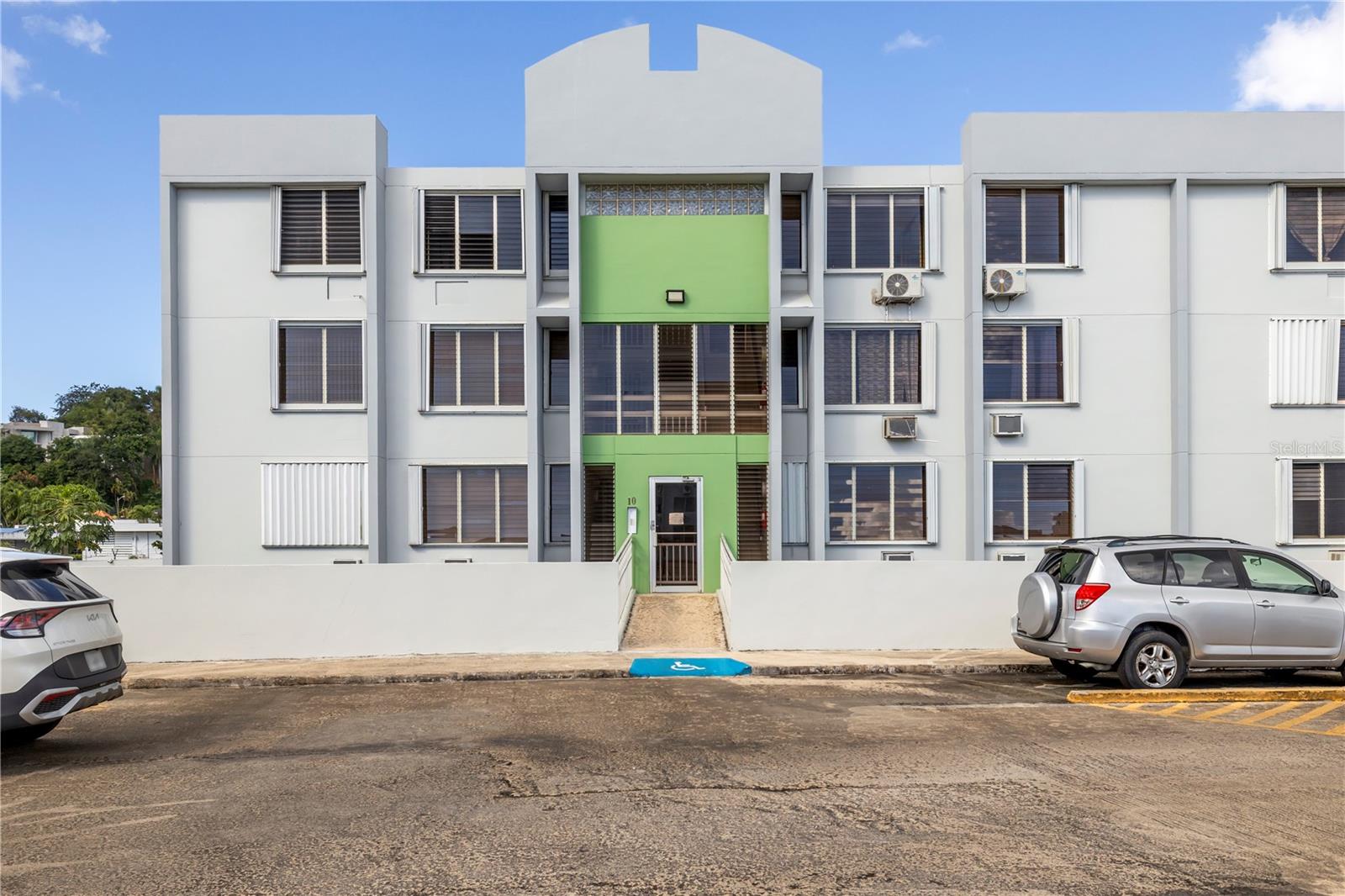 100 Marginal Martinez Nad #o-10 Property Photo