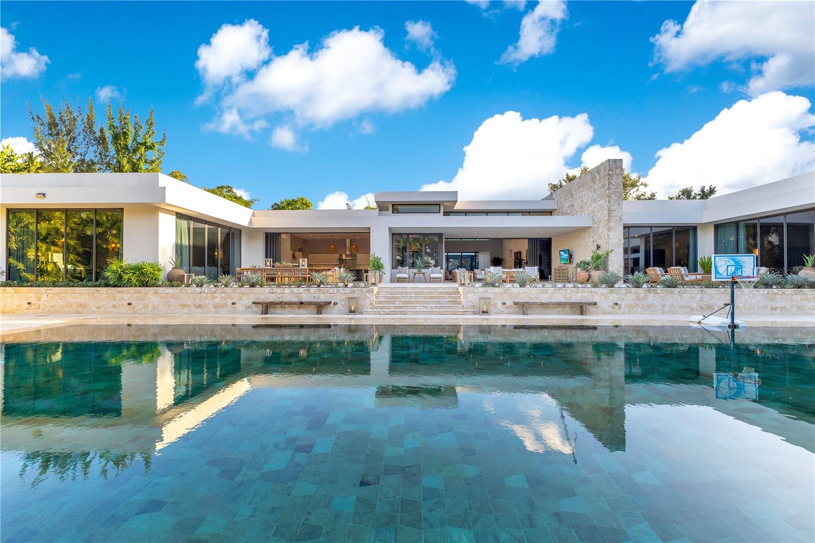 17 Dorado Beach Estates Property Photo 1