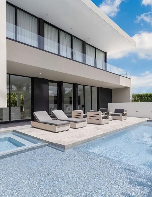 12 Santa Ana Property Photo