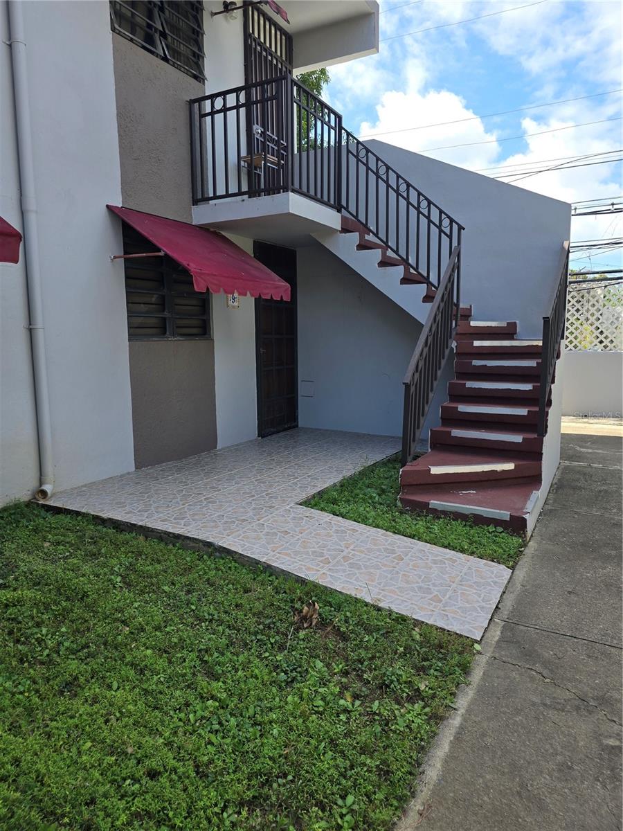 2313 Universidad #9 Property Photo
