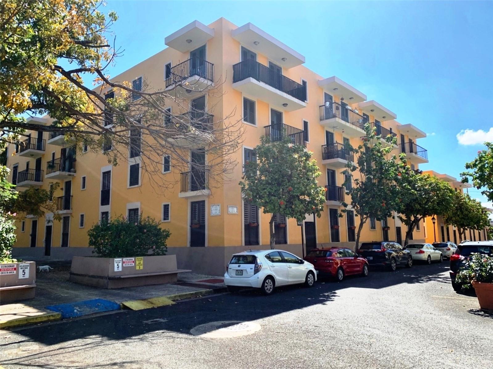 Old San Juan Cond. La Puntilla, F-1 Apt. 142, #apt. 142, Property Photo