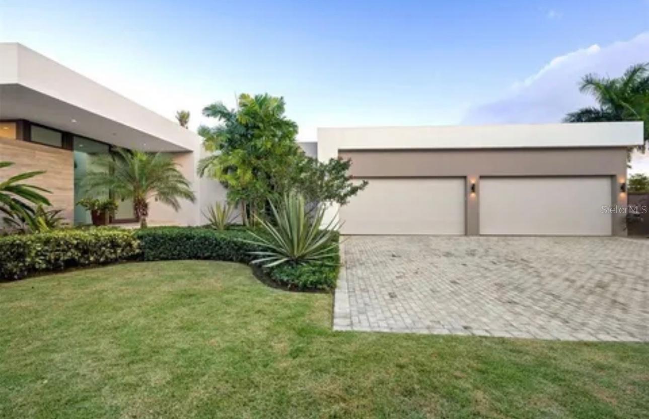 . The Enclave St ##7 Property Photo