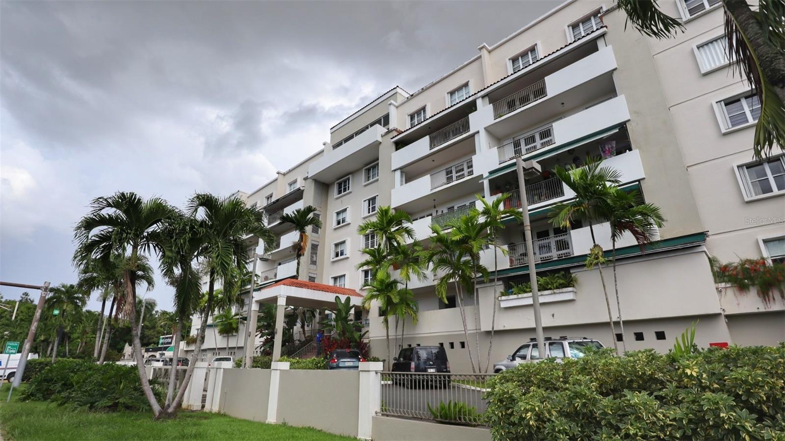 Condominio Plaza Real Caparra Property Photo