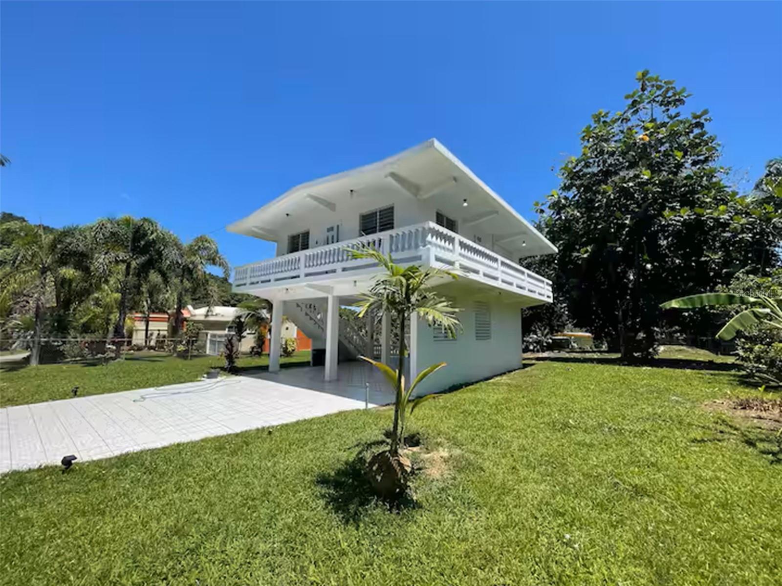 Calle 10, E7 Urb. Colinas Del Yunque Property Photo