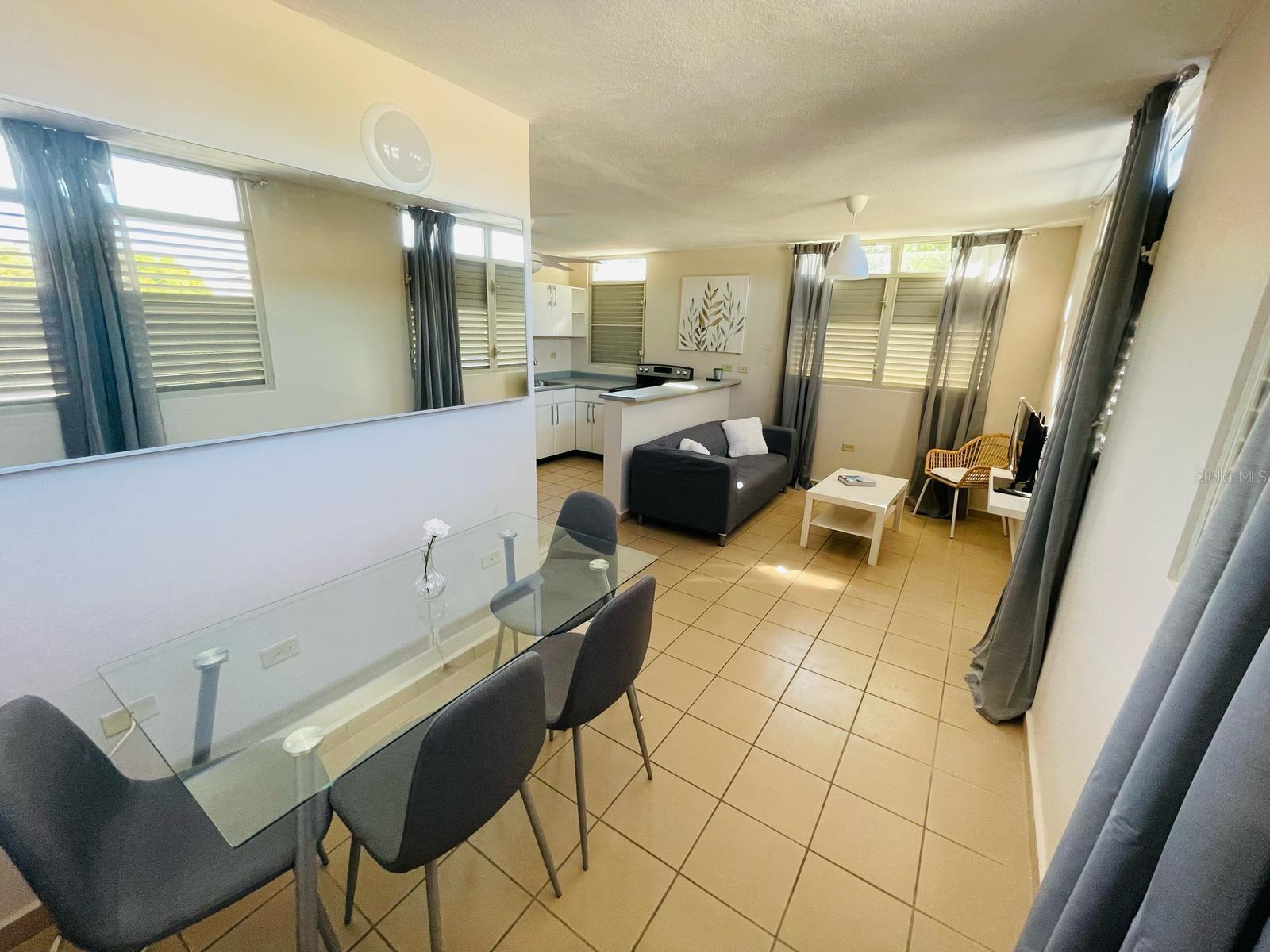 6118 Calle Torres/cond. Antonsantti #207 Property Photo