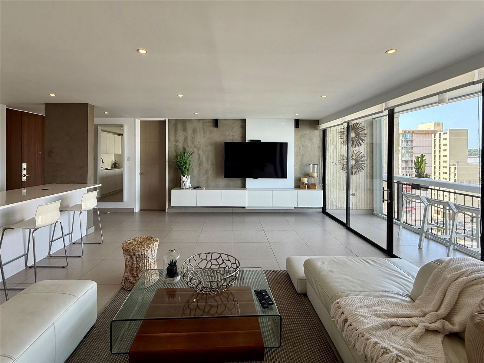 229 Carretera #2 #9 Property Photo 4