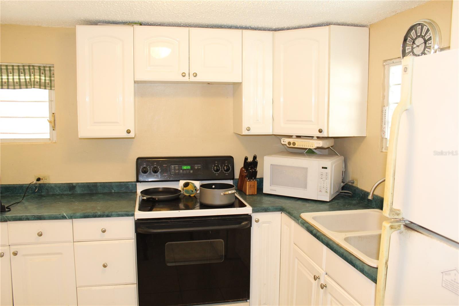 689-a Sandczar Property Photo 35