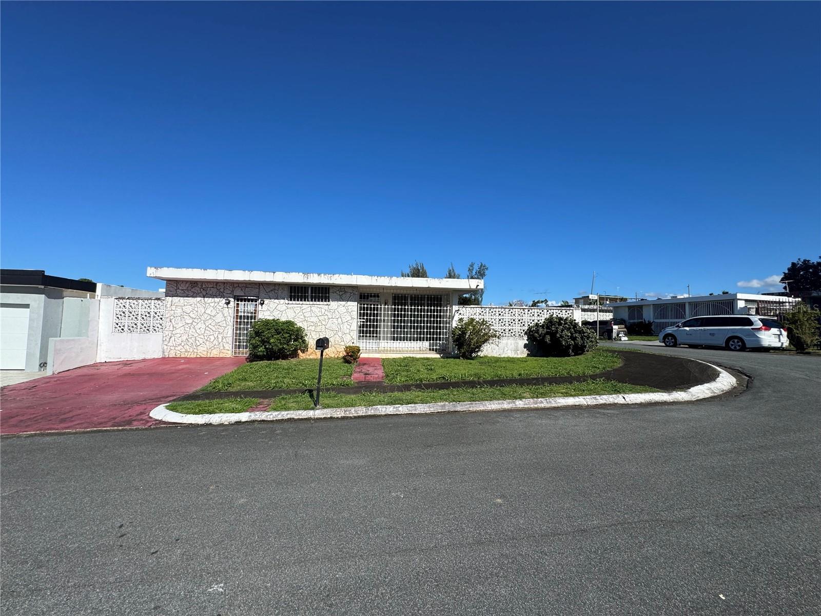 28 Calle #v24 Property Photo