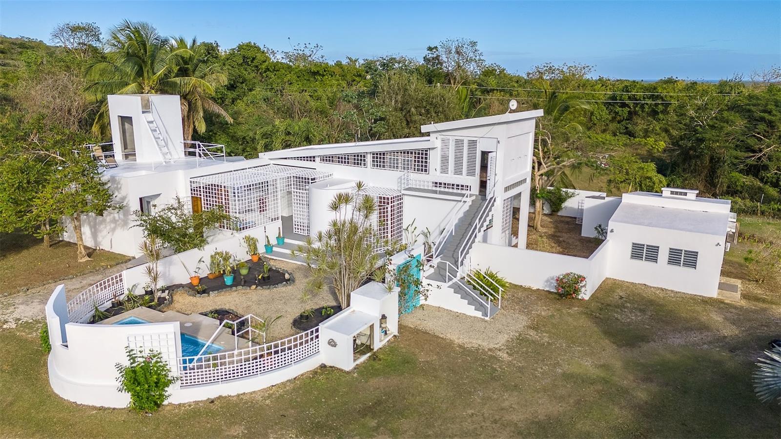 C3 Puerto Real Property Photo