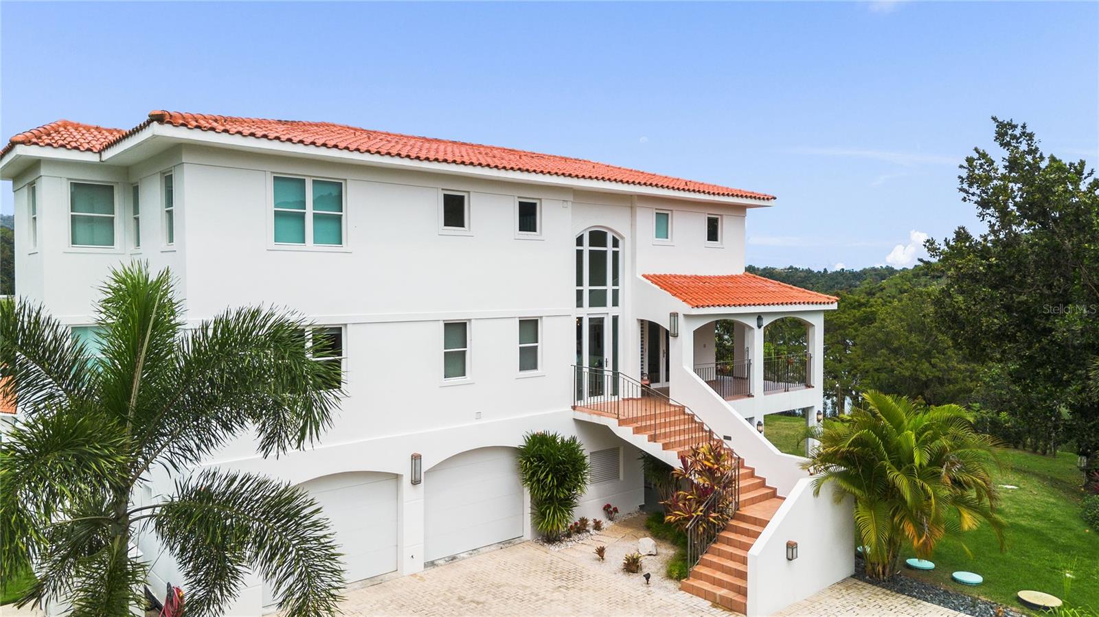 Emerald Lake Plantation Uvillo St ##e9 Property Photo
