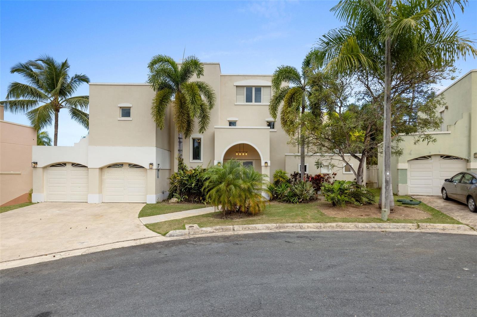 7 Coconut Court Property Photo