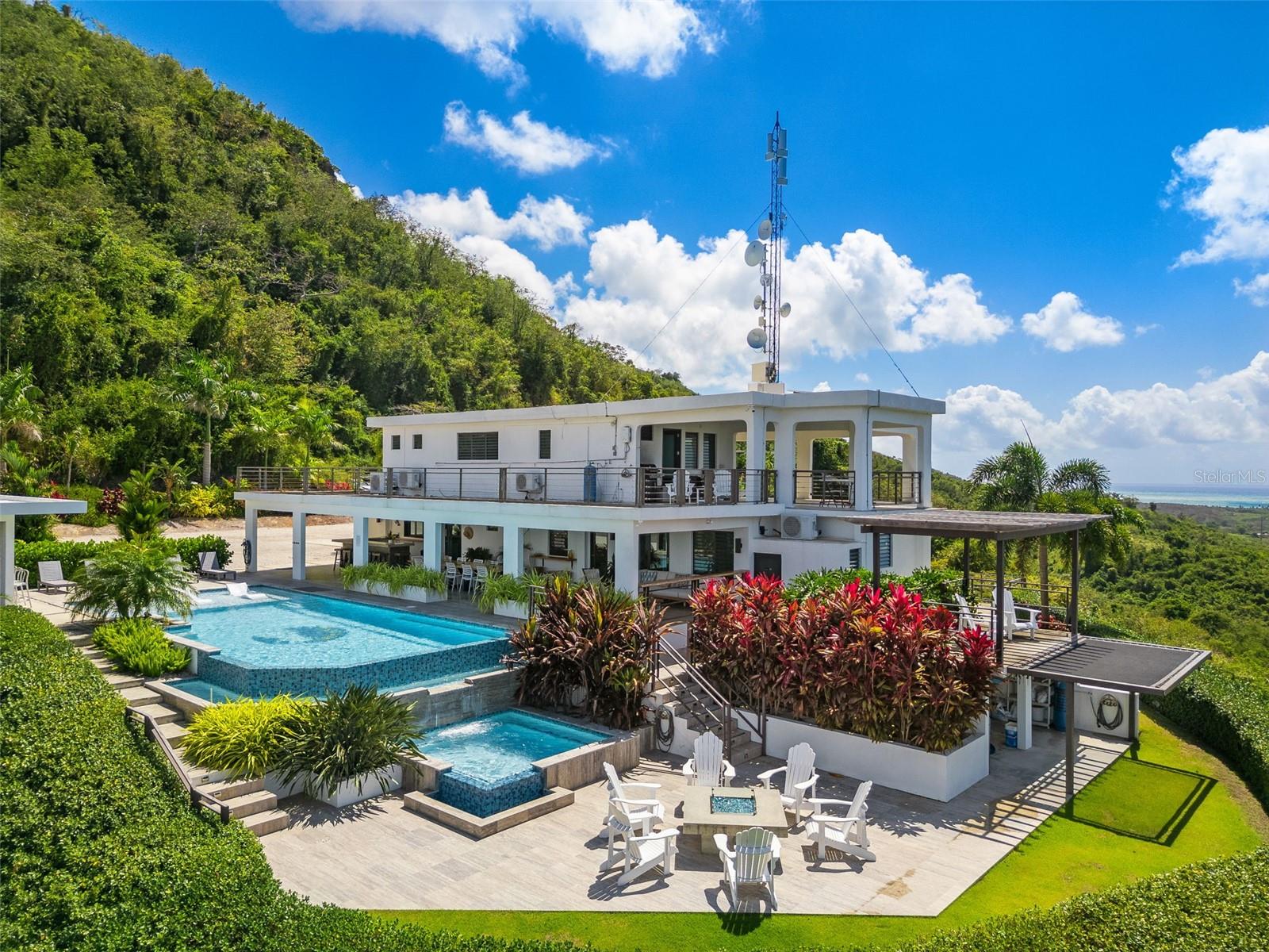 3 La Granja Property Photo 1