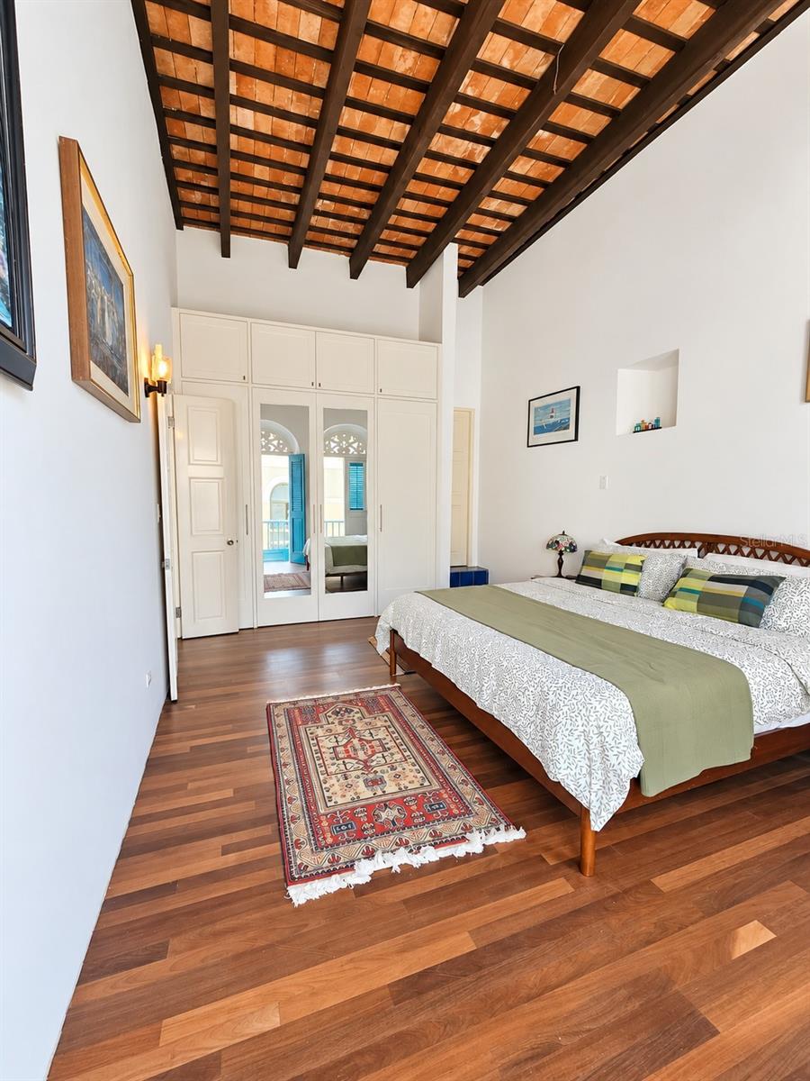 50 San Francisco St Property Photo 20