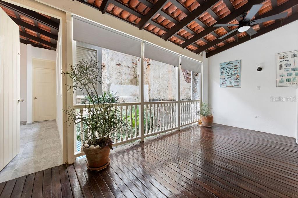 50 San Francisco St Property Photo 26