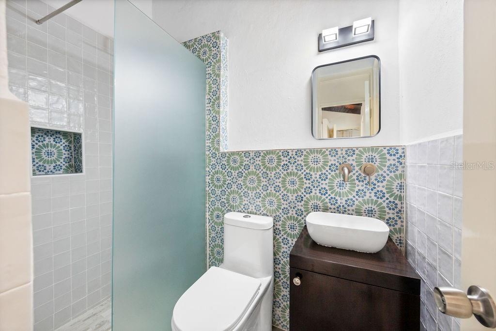 50 San Francisco St Property Photo 29