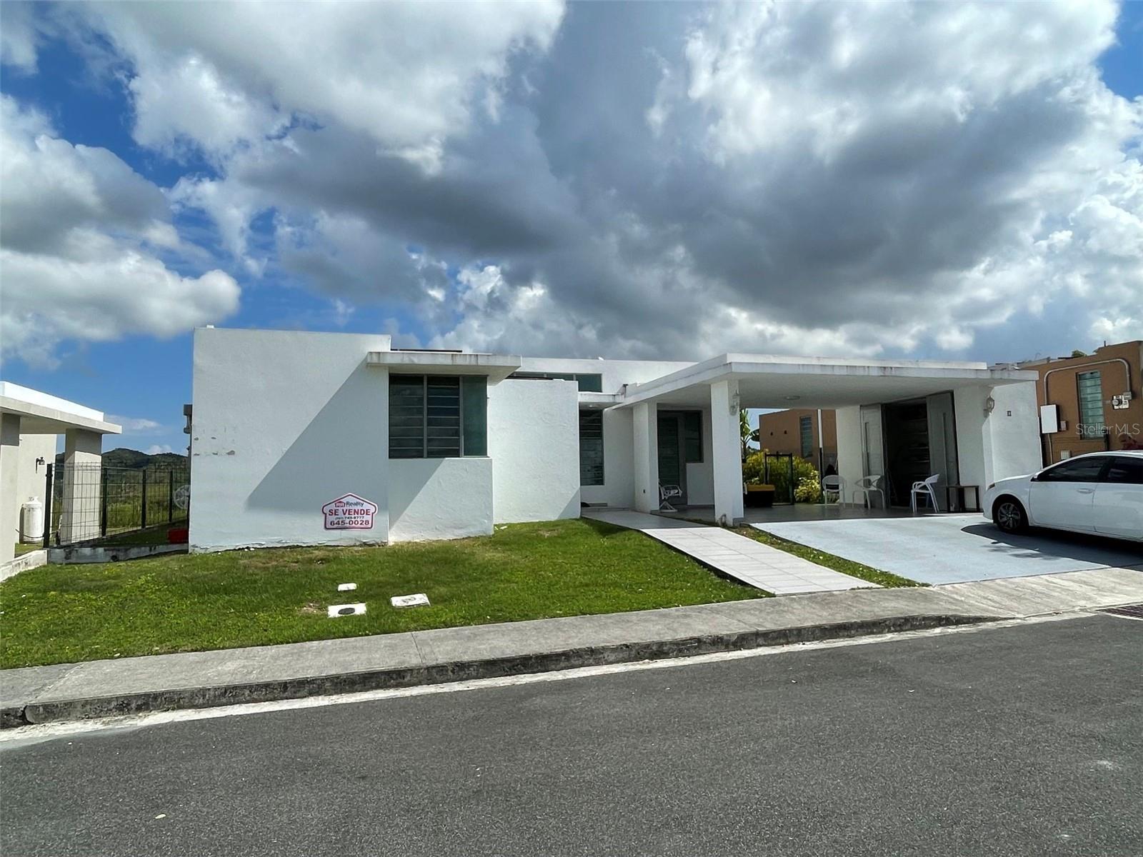 #61 C/camino Las Bambuas Urb. Gran Vista Property Photo