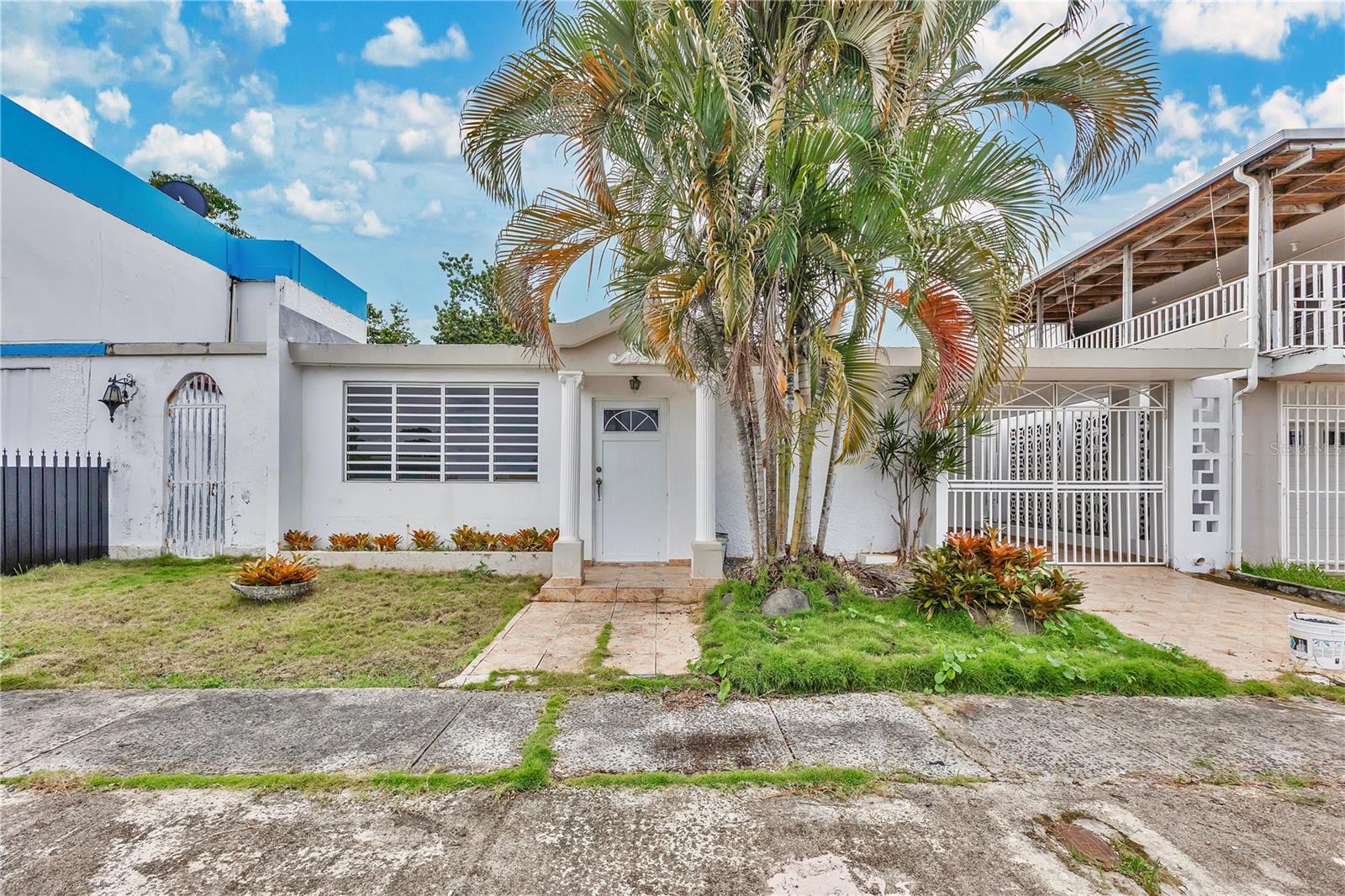00926 Real Estate Listings Main Image
