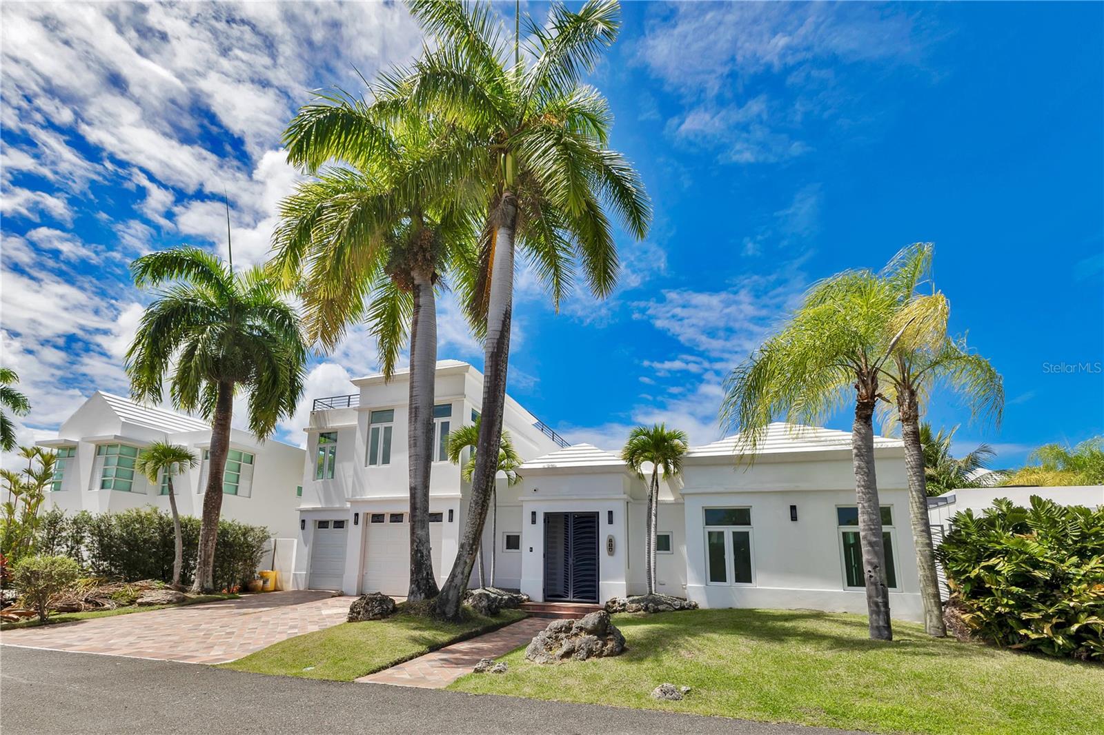 16 CALLE PALMA DE COCO Property Photo 1