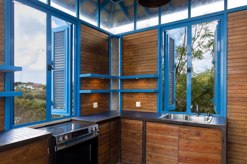 310 Bravos De Boston Property Photo 12