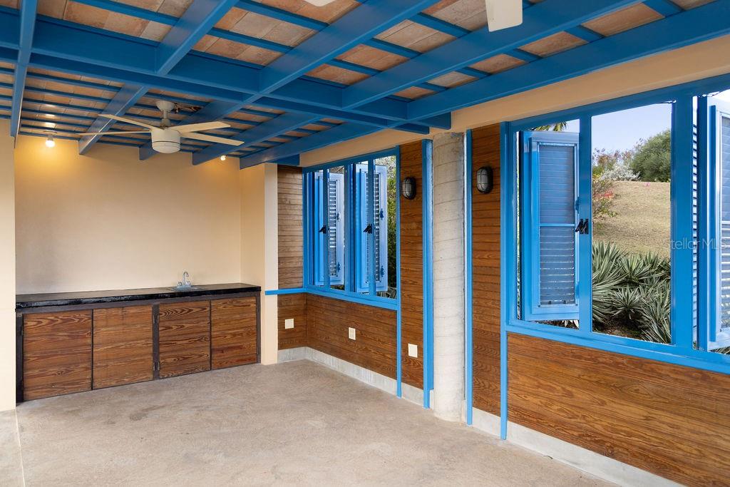 310 Bravos De Boston Property Photo 24