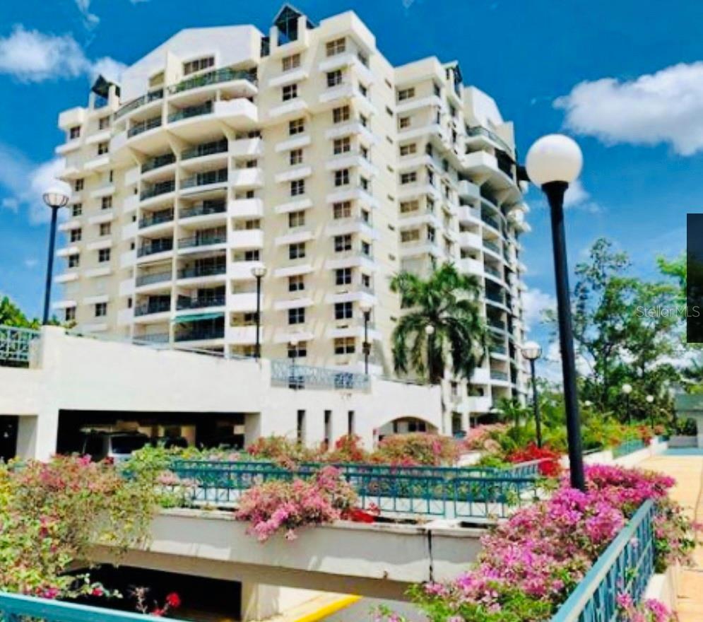 Cond. Parques De Loyola Ing Cuevas Bustamante #708 Property Photo