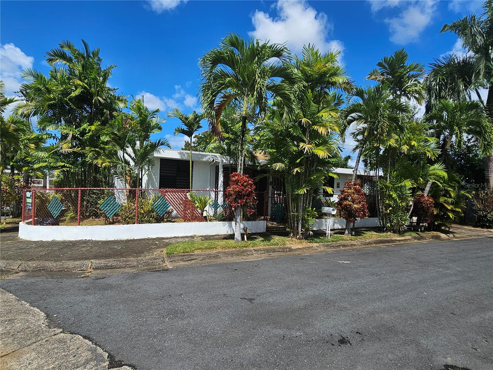 Calle D El Verde Sur #b-1 Property Photo