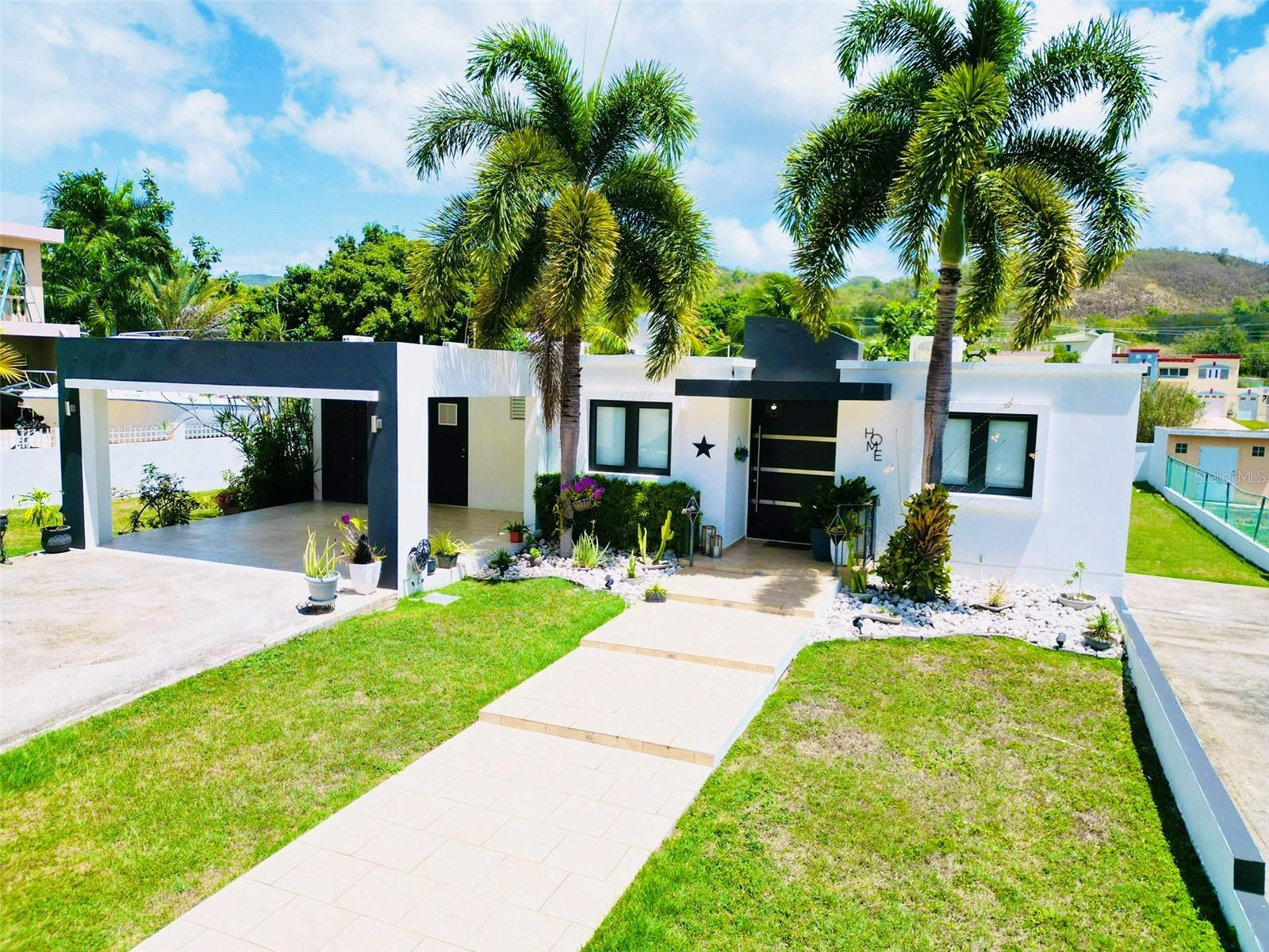 Los Robles Quintas De Altamira #8 Property Photo