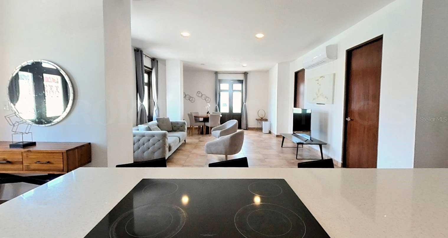 209 San Francisco St Property Photo 16