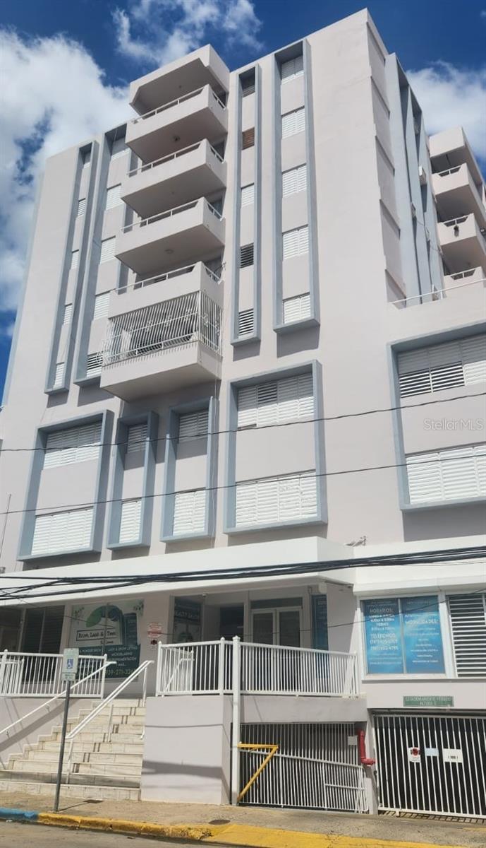 Cond. Torre De Hostos S Calle Mendez Vigo Ave #1b Property Photo 2