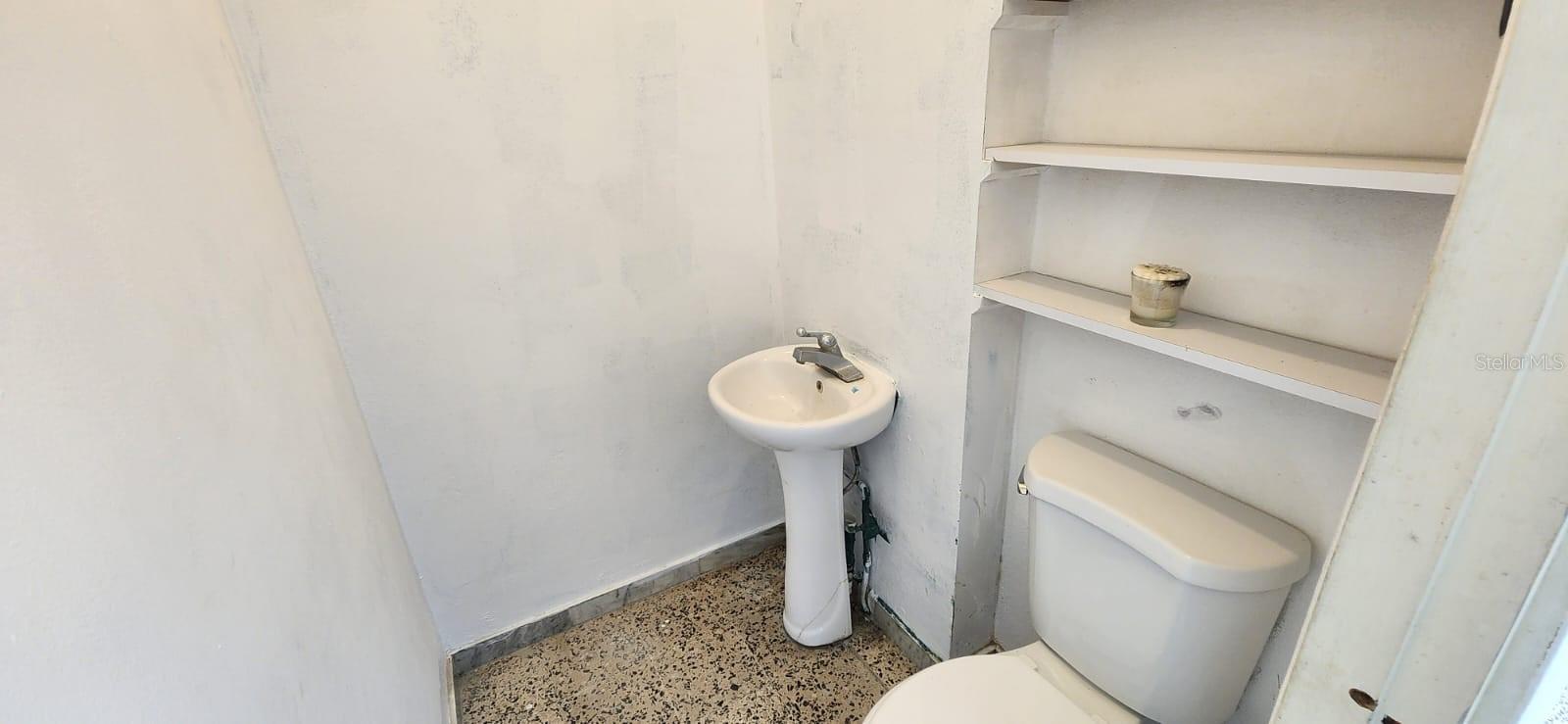 Cond. Torre De Hostos S Calle Mendez Vigo Ave #1b Property Photo 16