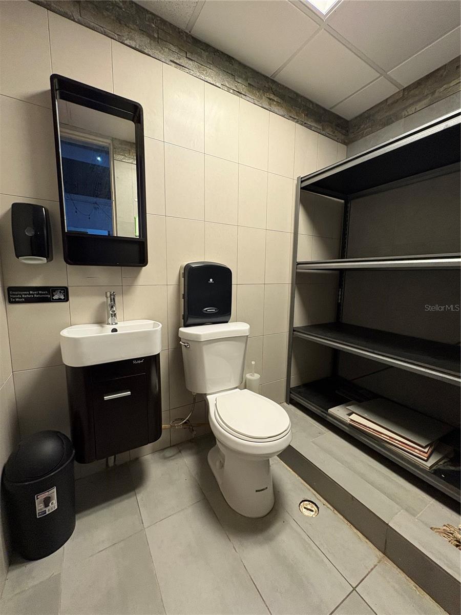 2 Modesta Property Photo 12