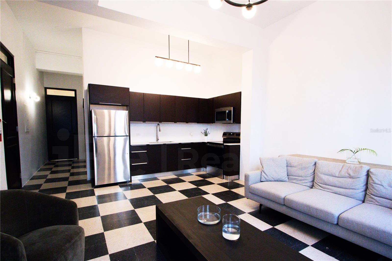 254-256 San Francisco St #201 Property Photo 3