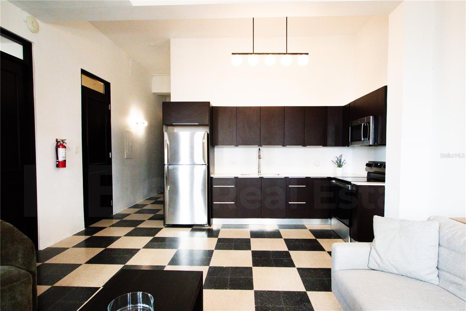 254-256 San Francisco St #201 Property Photo 6