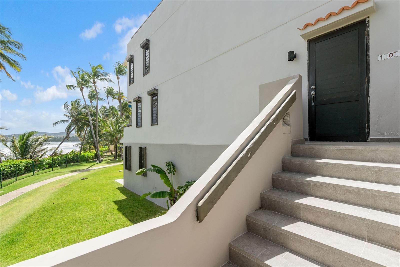 . Crescent Cove #101 Property Photo 2
