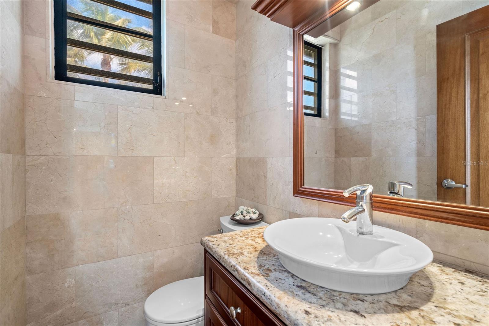 . Crescent Cove #101 Property Photo 5