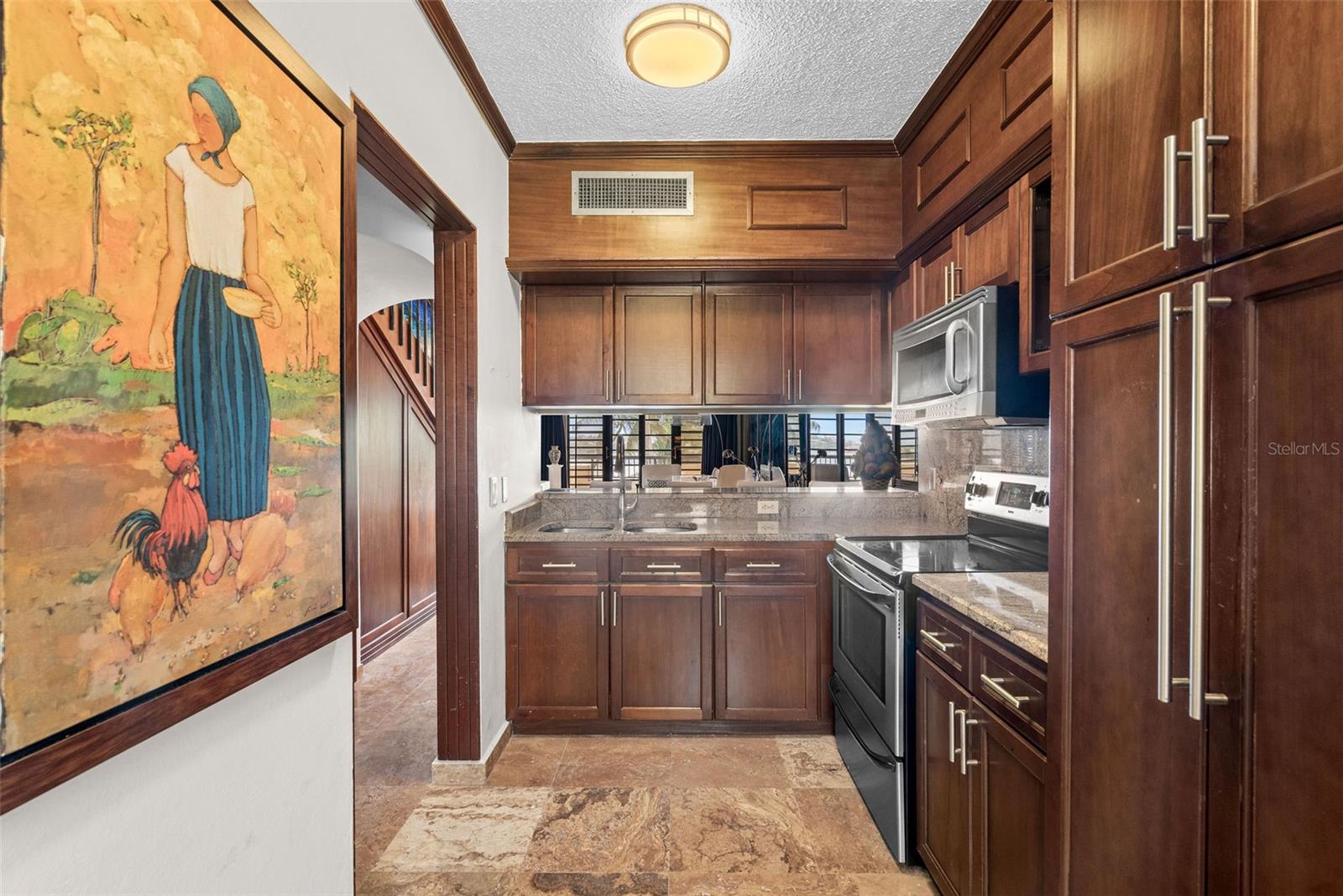 . Crescent Cove #101 Property Photo 6