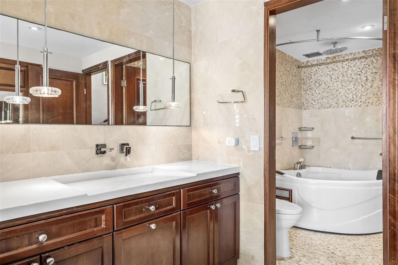. Crescent Cove #101 Property Photo 30